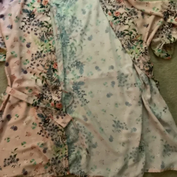 ~ Women's Short Robe ~ - Picture 14 of 14